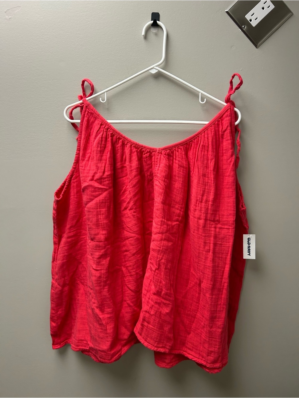 Old Navy Women’s Tie Shoulder Red Tank Top